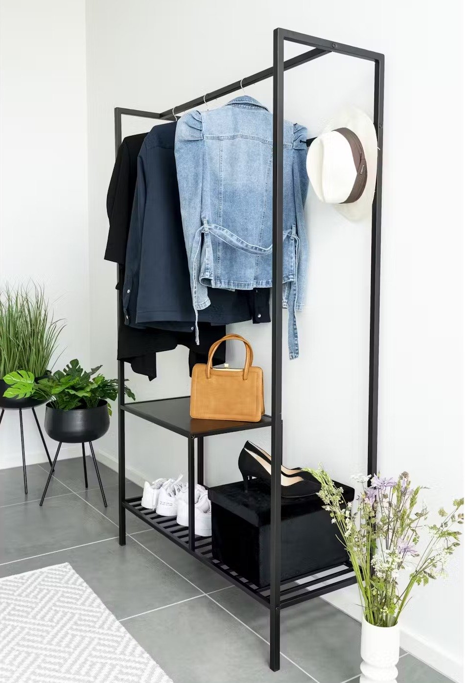 Hallmöbler inspiration - Hallmöbel House Nordic Vita Stående Klädhängare