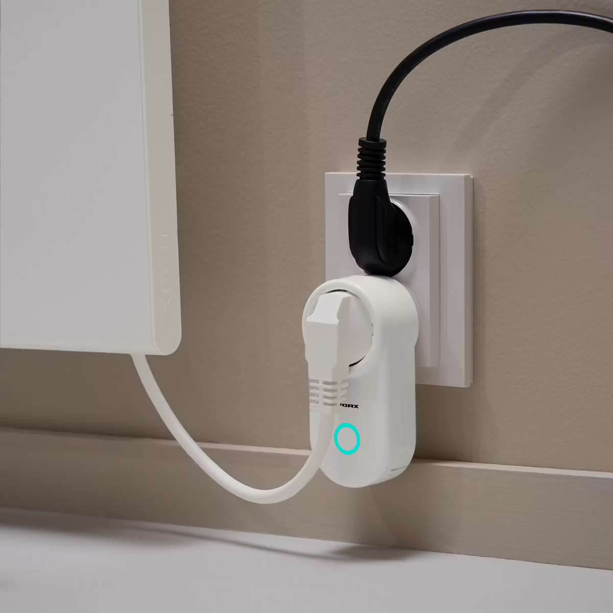 Styra eluttag med mobilen - smartplug-adax-wi-fi-wt2