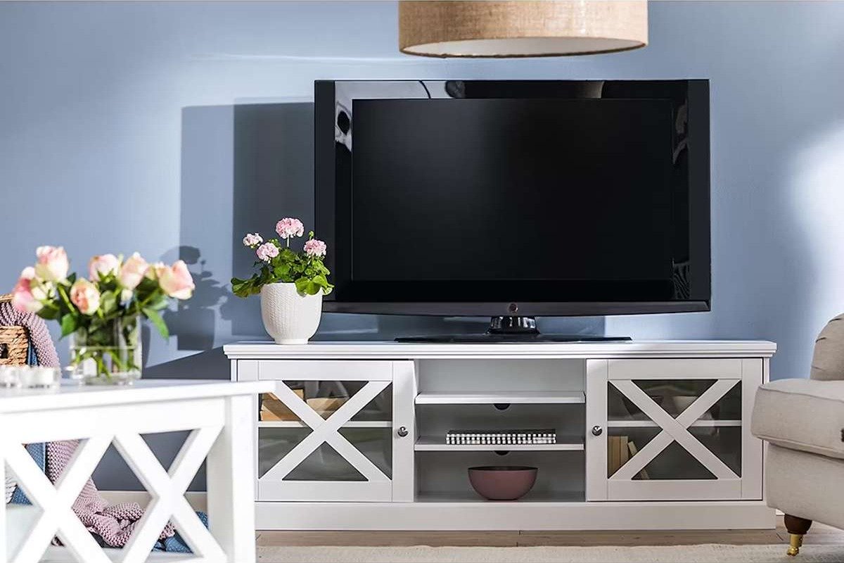 TV-bänk inspiration - mediamobel-in-living-milla-vit-tv-bank-ekfaner-150x45cm
